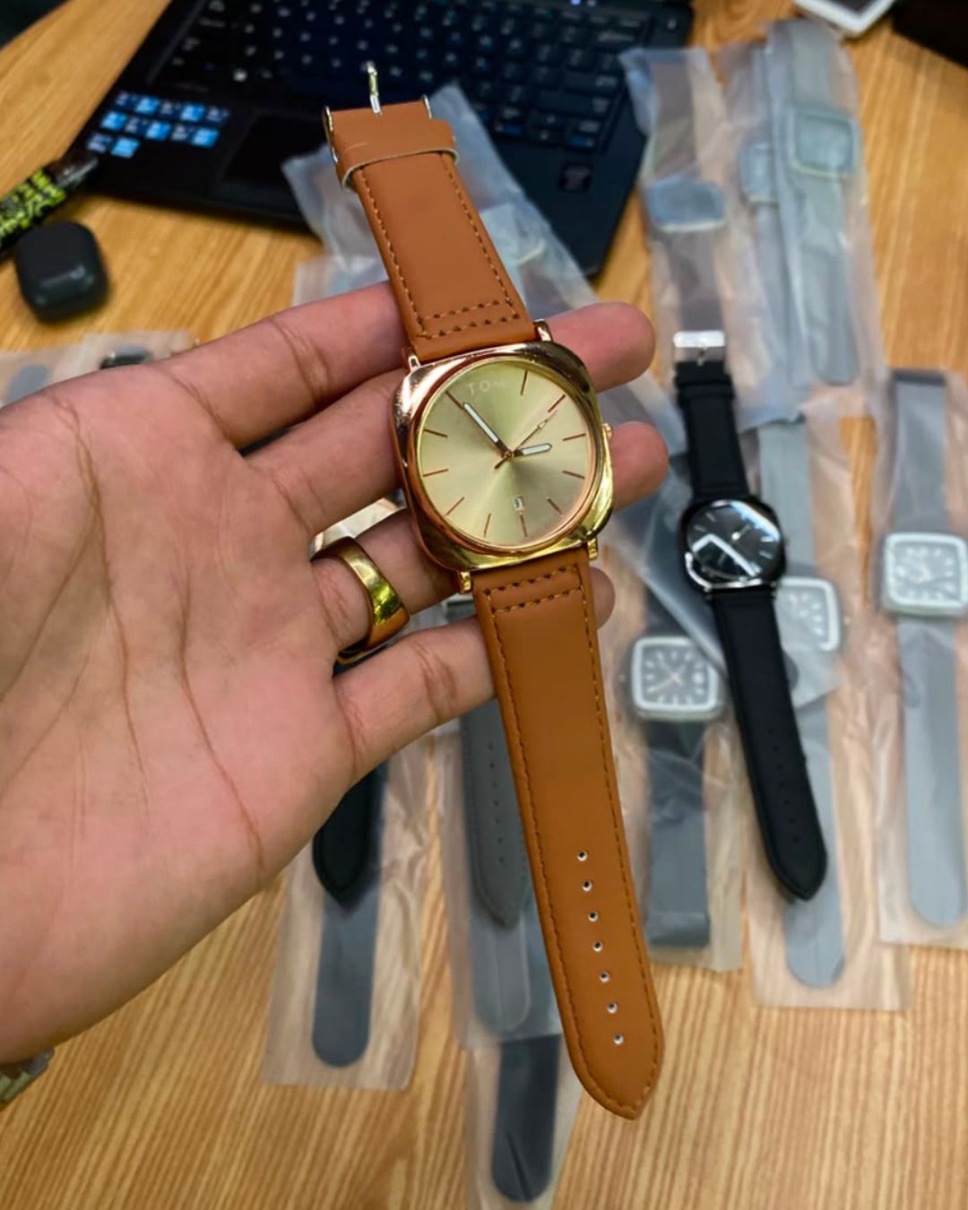 TOMI Classic Date Watch for Men – All Stainless Steel Case and Mesh Band, Analog Display, Stylish and Durable Mens Watch